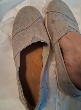 Women's Ladies Worn Toms Slip-On Canvas Flats in Light Gray